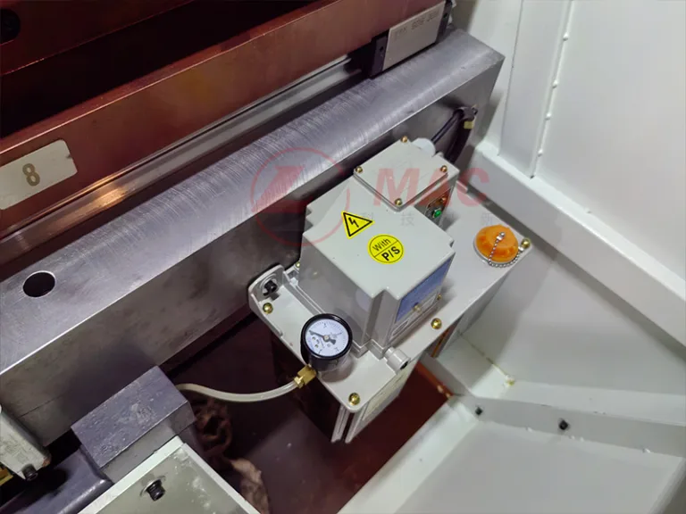 Sistem pelumasan mesin pelubang busbar CNC
